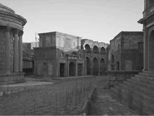 Med_crewd-2009-sanctuary-14-gregory-crewdson-courtesy-gagosian-gallery-1-jpg